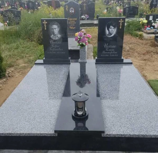 Памятник двойной 111